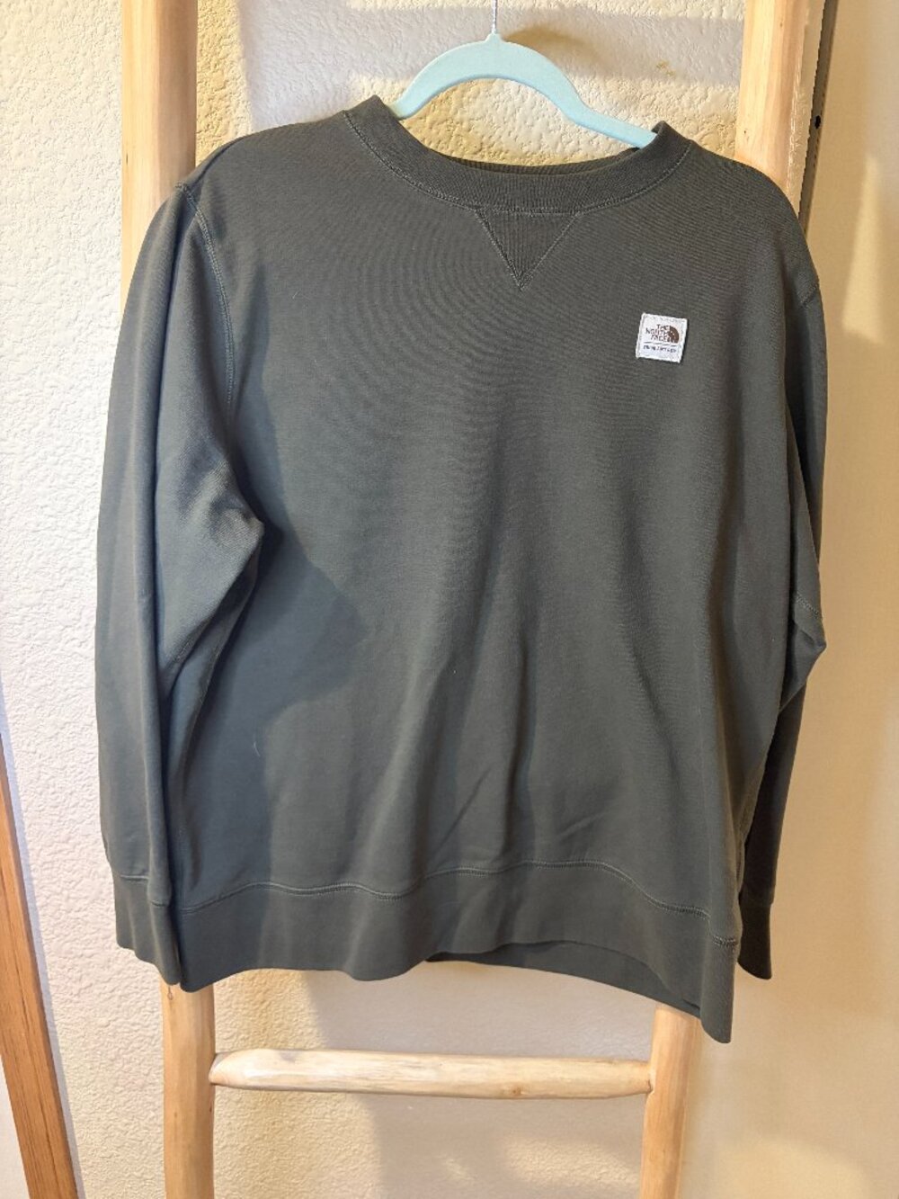 The North Face Women's Olive Green Crewneck Sweatshirt XL NWOT